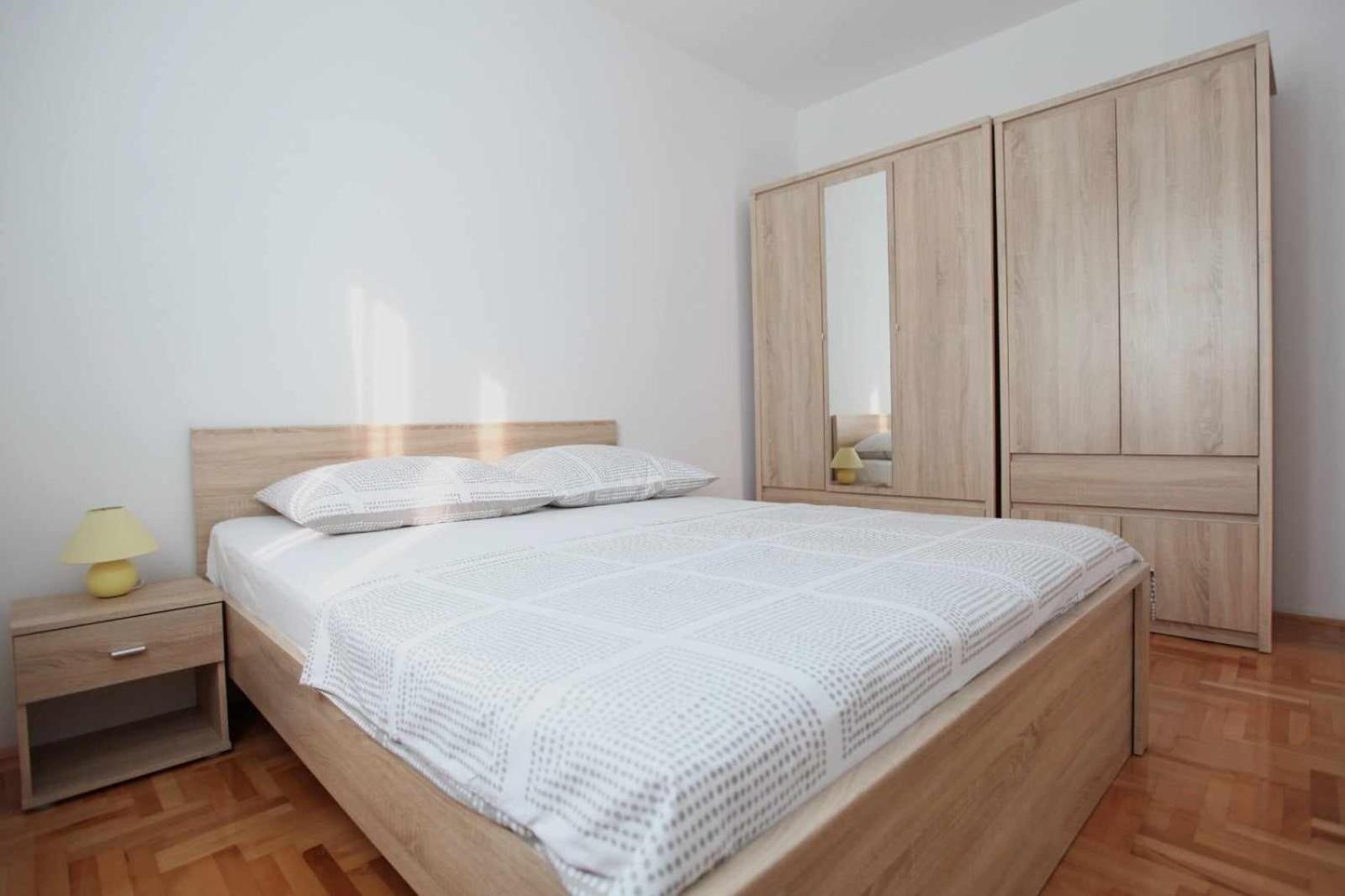 Apartmani Ivana Трогир Экстерьер фото
