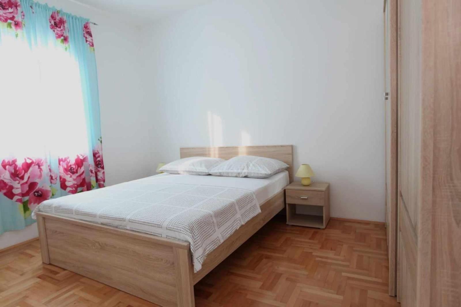 Apartmani Ivana Трогир Экстерьер фото