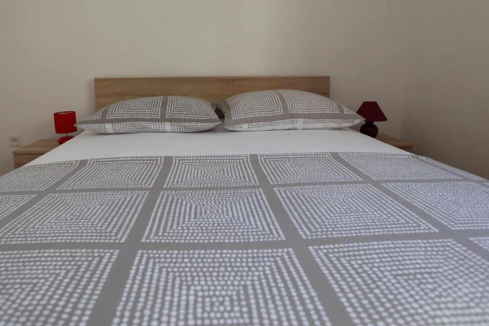 Apartmani Ivana Трогир Экстерьер фото